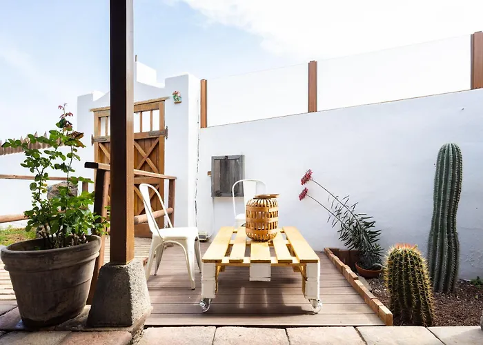 Eden Sagitta Beta Retreat Holiday home